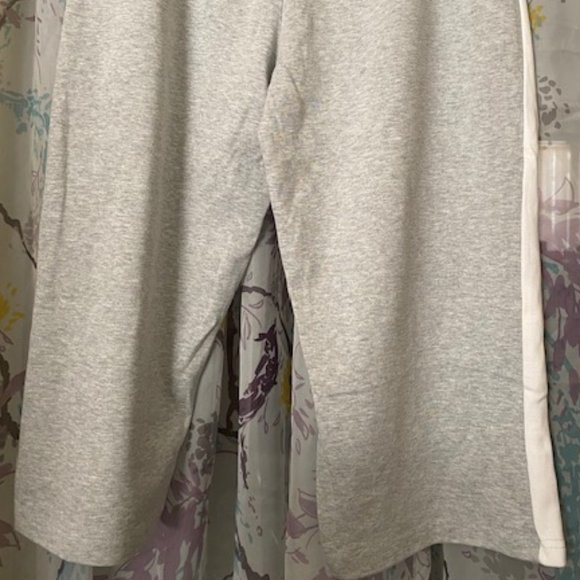 G.W. Sport Elastic/Drawstring Waist Capri Sweat Pant, size Large - Picture 5 of 5